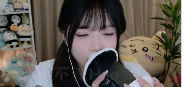 20辣不辣--一边骂你 一边甜甜你的耳朵12-10.mp4-ASMR资源阁